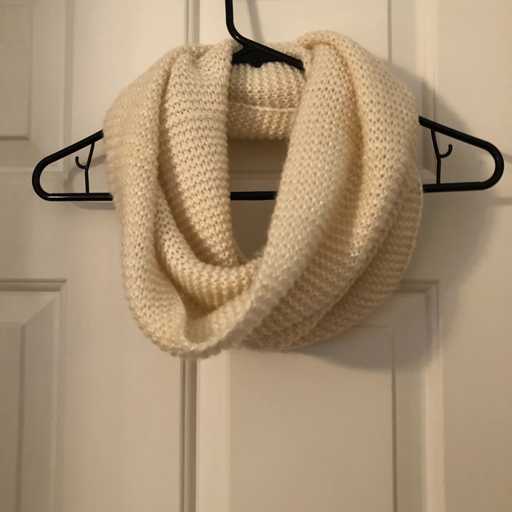 Infinity scarf! - Picture 2 of 3
